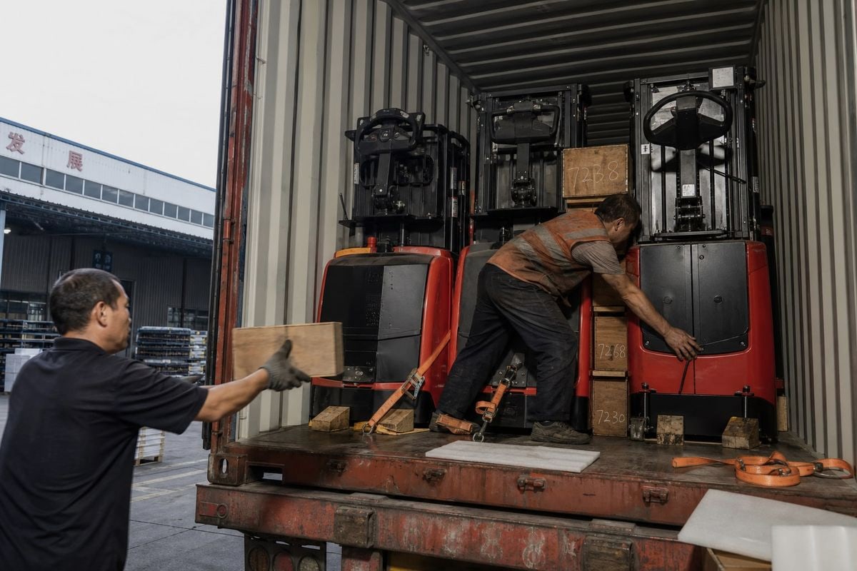 Consolidate shipments from multiple Chinese suppliers into one container to cut freight costs (ID#4)